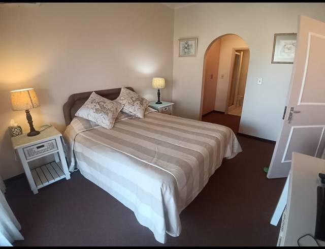 3 BEDROOM APARTMENT FOR SALE IN UVONGO BEACH